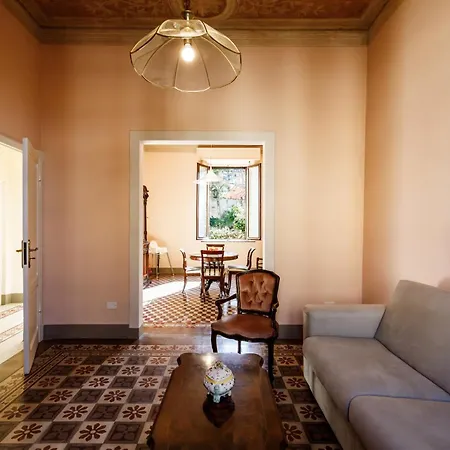 Feriehus Casa Calise Elegant 1920s With Garage Siena