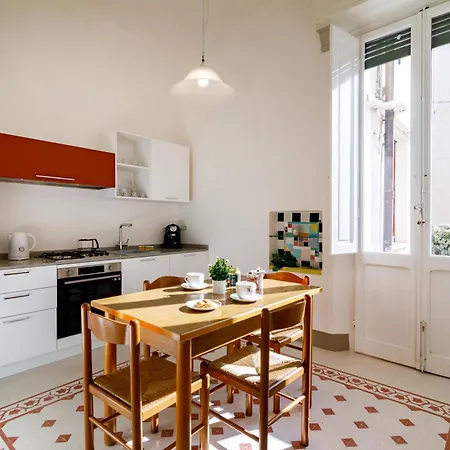 Casa Calise Elegant 1920s With Garage Siena