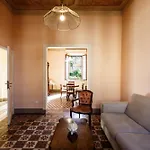 Дом отдыха Guesthost - Casa Calise Elegant With Garage Сиена