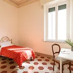 Guesthost - Casa Calise Elegant With Garage * Сиена