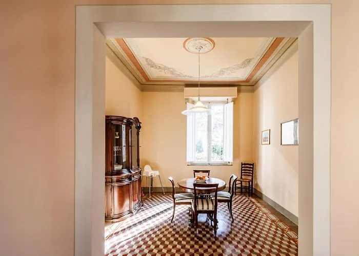 Guesthost - Casa Calise Elegant With Garage Сиена