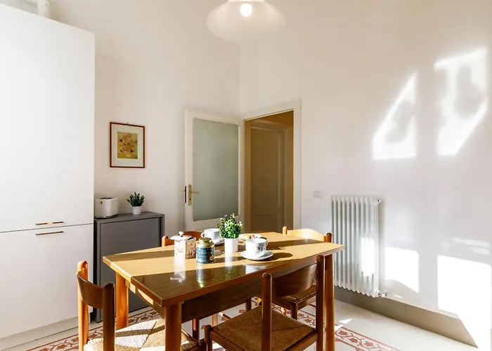 Guesthost - Casa Calise Elegant With Garage Сиена