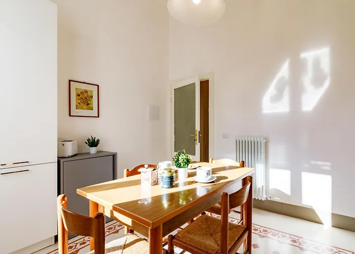 Guesthost - Casa Calise Elegant With Garage Сиена