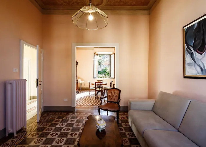 Holiday home Guesthost - Casa Calise Elegant With Garage Siena