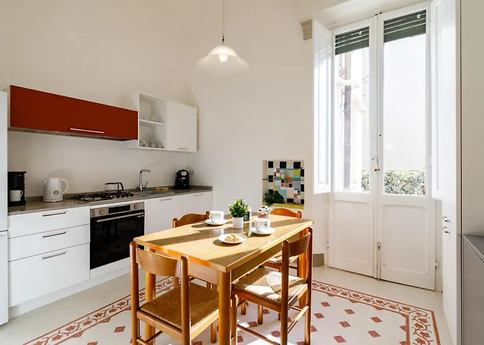 Guesthost - Casa Calise Elegant With Garage *