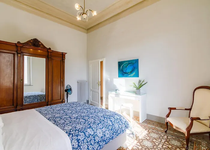 Holiday home Guesthost - Casa Calise Elegant With Garage Siena